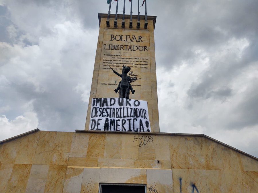 monumento-Bogotá-Maduro