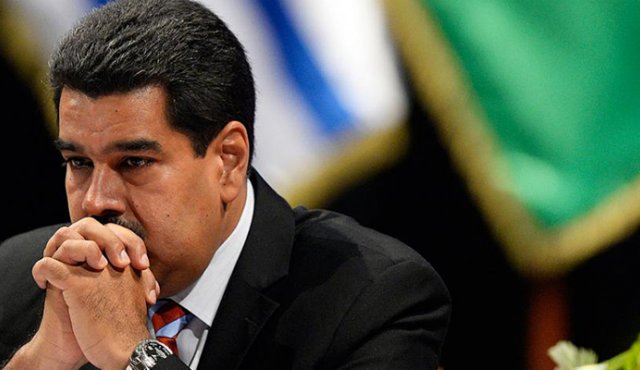 El analista Oswaldo Ramírez Colina considera que la oposición, afectada por sus divisiones, favorece a Maduro en su propósito de legitimar las elecciones parlamentarias y también es una oportunidad para que Henrique Capriles vaya recuperando poder