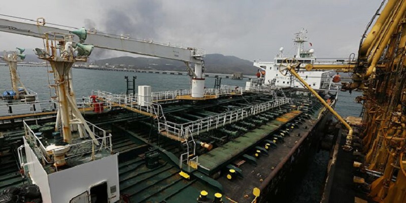 Una embarcación cargada con 2 millones de barriles de crudo llegó a Jose. Foto referencial