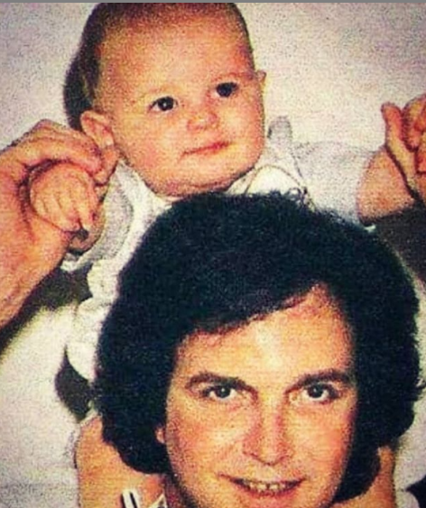 Camilo Blanes junto a su padre. Foto: Instagram