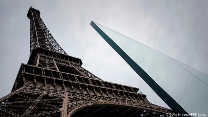 alerta-bomba-torre-Eiffel-evacuada-llamada-anónima