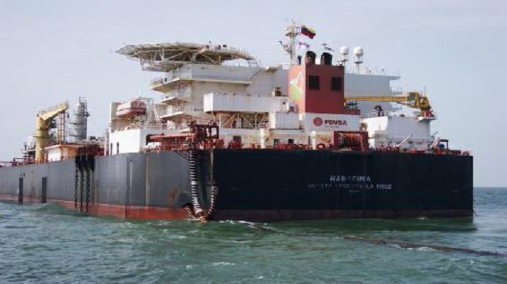 Petróleos de Venezuela espera descargar el crudo del Nabarima mediante transferencia de barco a barco. Fuentes de la agencia Reuters indicaron que el régimen pretende usar dos remolcadores.