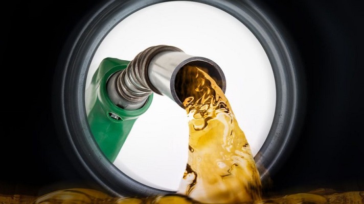La gasolina que traen de Irán se mezclará con la que se produce en las refinerías El Palito y Cardón. la finalidad es mejorar el octanaje del combustible. La información la suministró una fuente de Pdvsa citada por la agencia Argus Media.