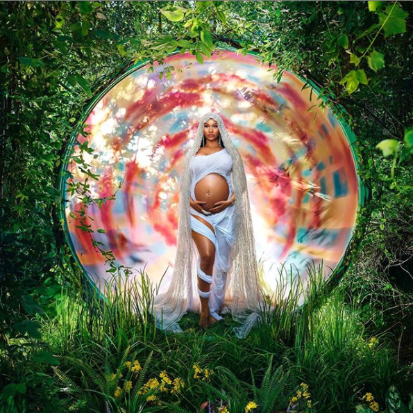 Esta es una de las tantas fotos que Nicki Minaj publicó en Instagram cuando anunció su embarazo. 