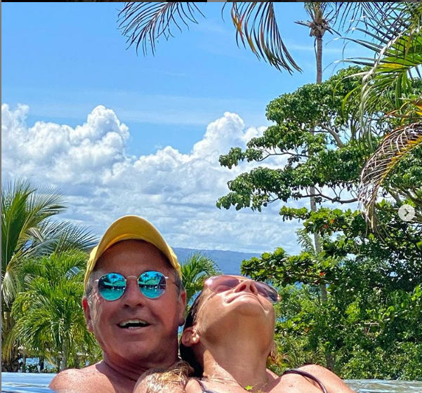 Ricardo Montaner con su esposa en Samaná. Foto: Instagram