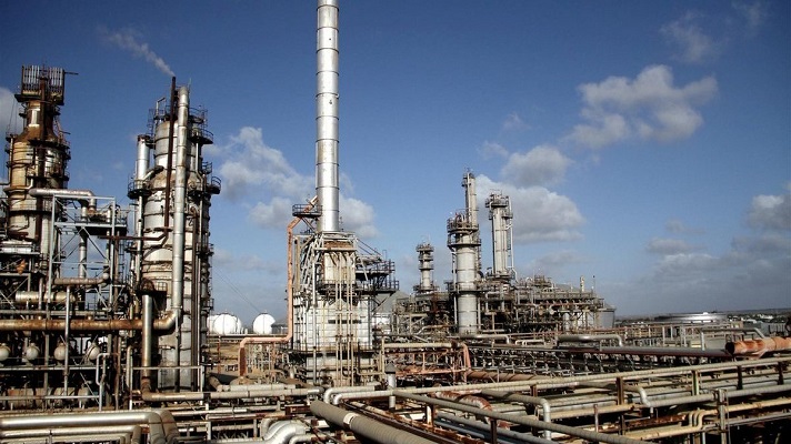 Petróleos de Venezuela (Pdvsa), reanudó la producción de gasolina en la unidad de craqueo catalítico fluido de la refinería Cardón. Fuentes ligadas al sector indicaron a la agencia Reuters que las operaciones se reiniciaron el fin de semana.