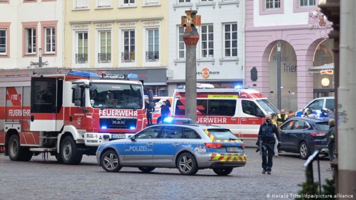 La Policía de Tréveris, Alemania, confirmó la detención de un hombre que atropelló a varias personas. Hasta el momento, medios alemanes y agencias de noticias informan que hay, al menos, dos muertos y 10 heridos.