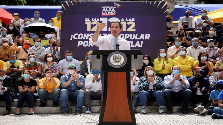 Juan Guaidó, desestimó este viernes las amenazas de Nicolás Maduro acerca de que este 12 de diciembre 