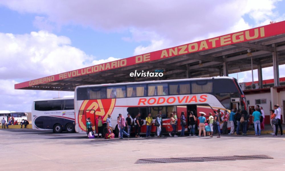 Luis Alberto Zalazar, director del Comité de Usuarios del Transporte Público, informó que las tarifas de las rutas interurbanas generó «un caos» en algunos de los terminales públicos y privados.