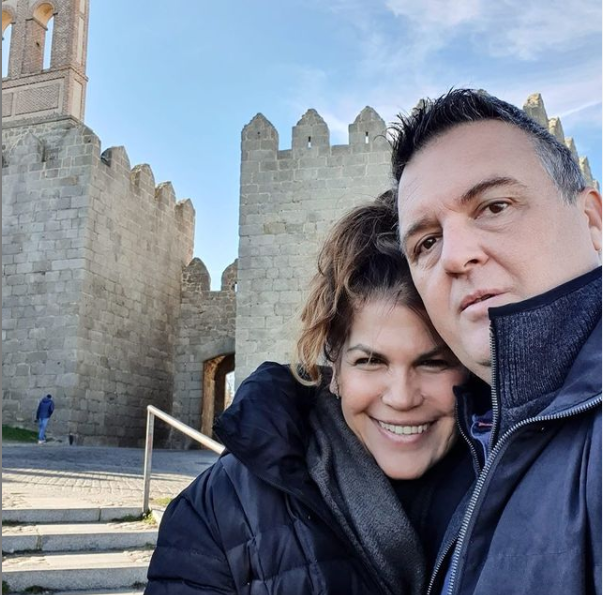 Luz Marina con su esposo. Foto: Instagram