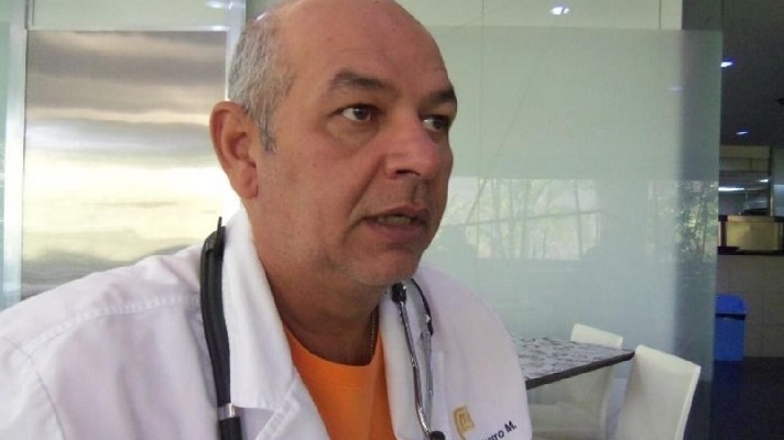 El aumento de casos de COVID-19 en Venezuela y en el mundo se debe al relajamiento en la normas y no a la nueva cepa. La aclaratoria la hizo el infectólogo Julio Castro.