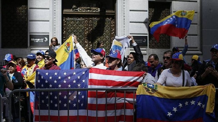 Senadores demócratas presentaron un proyecto de ley para otorgar el Estatus de Protección Temporal (TPS en inglés) a los venezolanos en Estados Unidos por la crisis en su país.