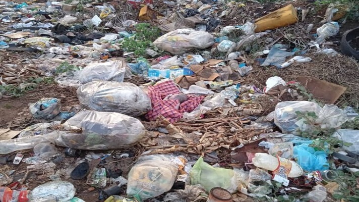DESGARRADOR: por consumir comida de la basura un padre y dos hijos murieron intoxicados
