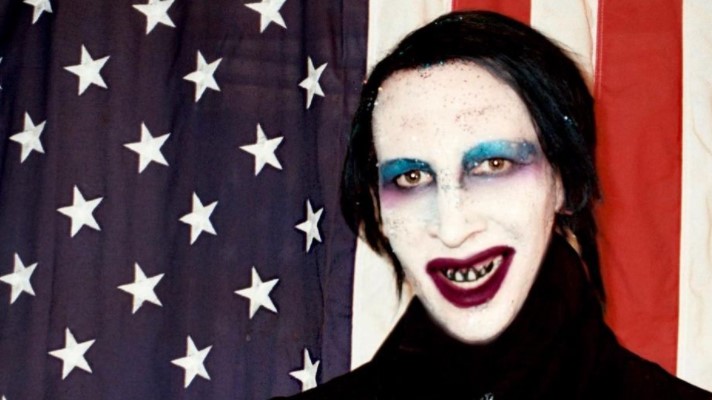 Llamada de alerta lleva a la policía a casa de Marilyn Manson