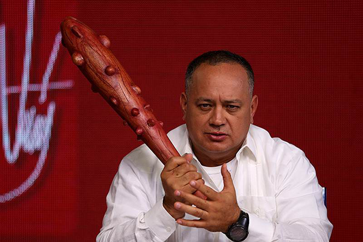Diosdado Cabello, admitió este miércoles que trataron de secuestrarlo. Dijo que las autoridades detuvieron a nueve personas presuntamente implicadas. En su programa, Con el mazo dando, no facilitó detalles del caso.