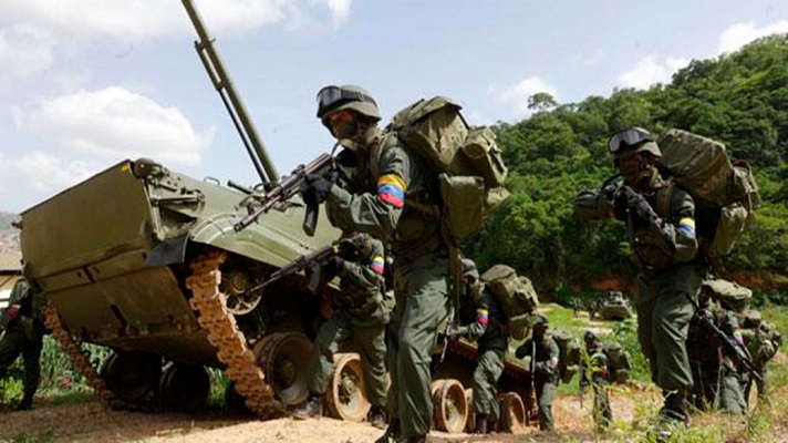 Un soldado venezolano resultó herido de un disparo, propinado al parecer, por dos compatriotas en Imbotero, distrito noroeste de Guyana.