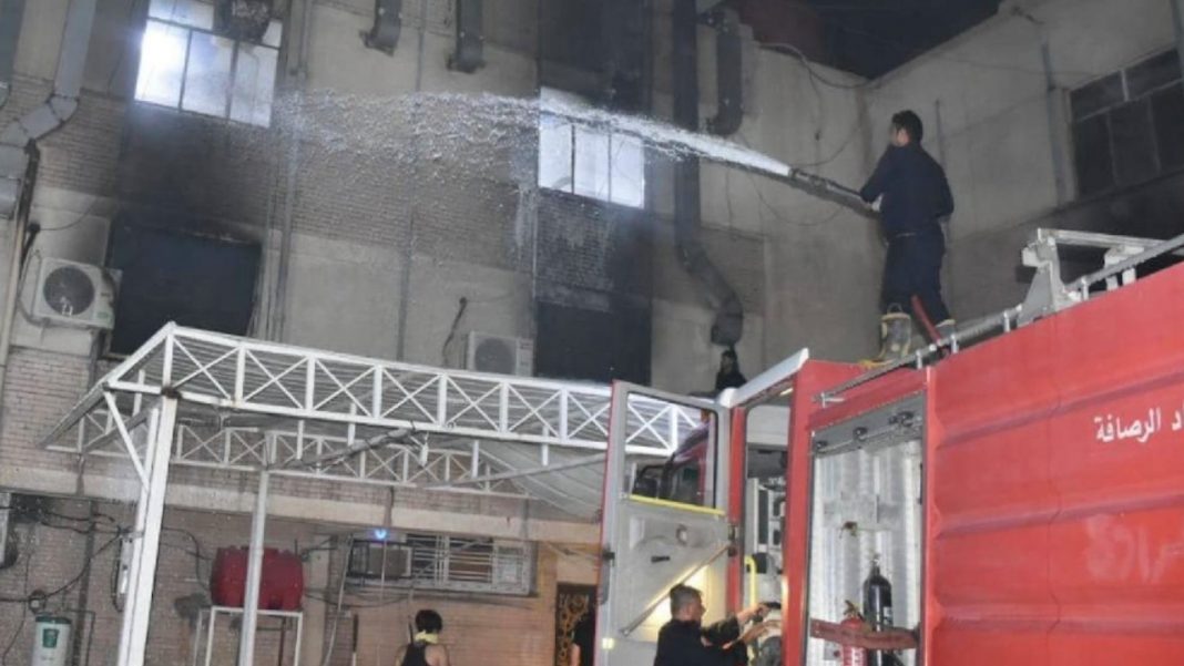 Incendio en hospital de Bagdad deja 23 muertos, que además eran tratados por COVID-19