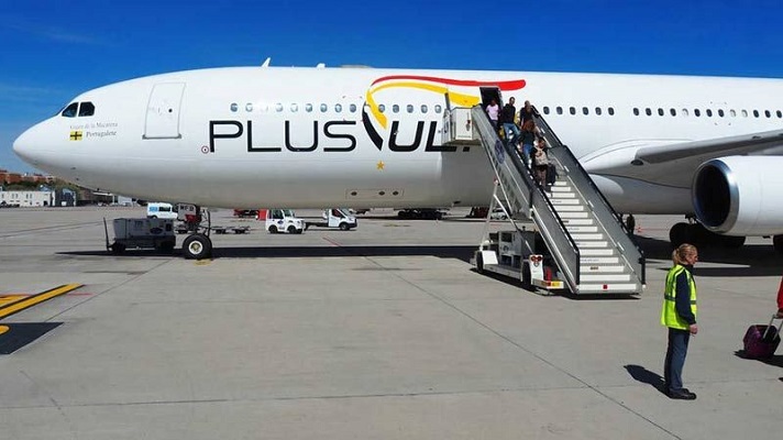 El gobierno de España hizo posible que la aerolínea Plus Ultra conforme un monopolio en Venezuela. Según un trabajo publicado el diario El Mundo, le otorgó la exclusividad de la ruta Madrid-Caracas a finales de marzo.