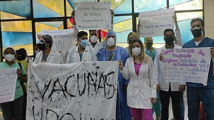 Estudiantes de último año de medicina de la Universidad De Oriente (UDO), exigieron que los incluyan en las jornadas de vacunación contra la COVID-19.