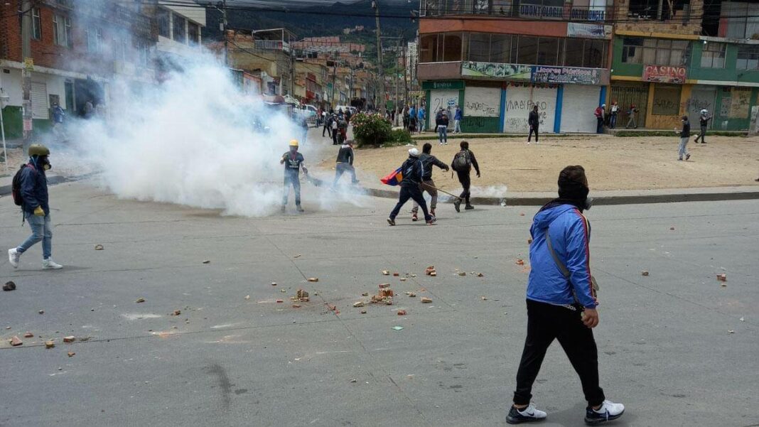 Disturbios en suroriente de Bogotá dejan 5 policías heridos