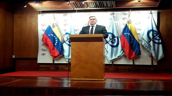 El Fiscal de Nicolás Maduro, Tarek William Saab, ratificó que sobre Hugo Carvajal, alias El Pollo, pesa una orden de aprehensión y otra de extradición, desde hace dos años. Por ello, dijo que renovará la petición al Gobierno de España, una vez conocida la detención del exdirector de la Dgcim, en Madrid