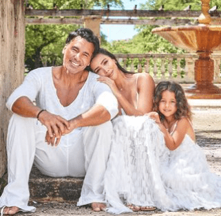 Yuvanna Montalvo con su familia. Foto Instagram
