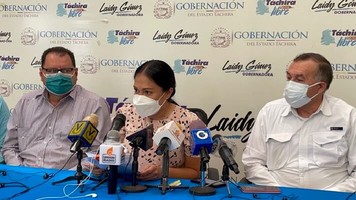 La gobernadora del estado Táchira, Laidy Gómez, la emprendió contra el candidato del Psuv, Freddy Bernal. Le acusó de engañar a los tachirenses al afirmar que representa sus intereses.