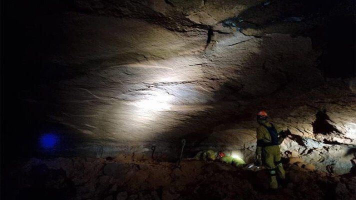 Nueve bomberos murieron el domingo al derrumbarse una gruta en la que estaban entrenando en el estado brasileño de Sao Paulo. Así lo confirmaron las autoridades al actualizar un balance previo de 3 fallecidos y 6 desaparecidos.