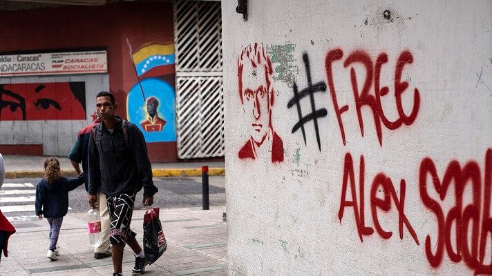  Alex Saab, testaferro de Nicolás Maduro, acude este lunes a su segunda audiencia ante un juez en Miami. Saab está acusado de delitos de lavado de dinero en EE.UU.. Y Se espera que se declare 