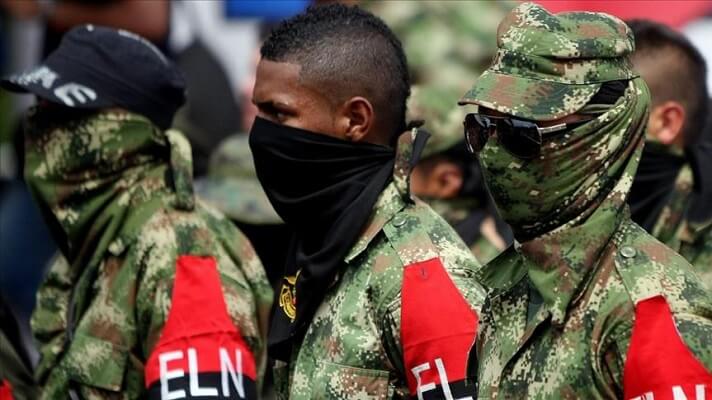 Más de 90 grupos irregulares armados están activos en Colombia y suman unos 10.000 combatientes. Así lo indica un nuevo reporte de un centro de estudios independiente de ese país. 