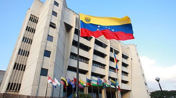 La Sala Electoral del Tribunal Supremo de Justicia (TSJ) de Nicolás Maduro ordenó paralizar todos los procesos que el Consejo nacional Electoral realiza en torno determinar los resultados de la elección para la gobernación de Barinas.