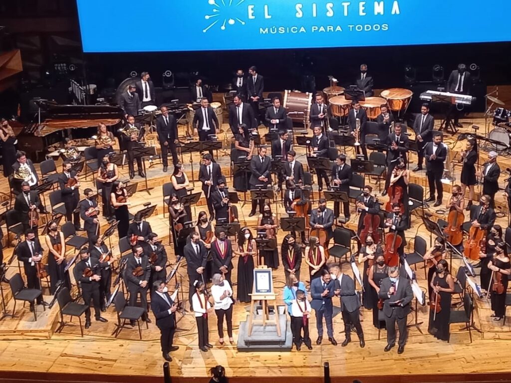 La Orquesta Mas Grande del Mundo 2 - Impacto Venezuela