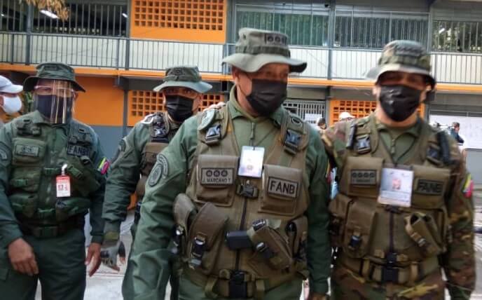 El jefe del Comando Estratégico Operacional (CEOFANB), Domingo Hernández Lárez, reportó 