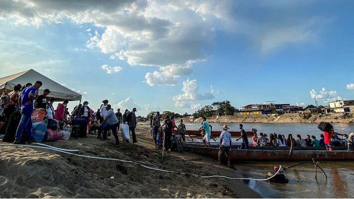 En el Arauca la ola de desplazado obliga a activar un corredor humanitario.