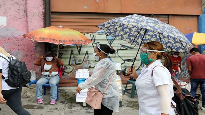 Venezuela registró en las últimas 24 horas 2.090 nuevos casos de COVID-19, lo que supone la cifra más alta desde el inicio de la pandemia. Este es el registro más alto desde el 4 de abril de 2021, cuando hubo 1.786 contagios en un día.