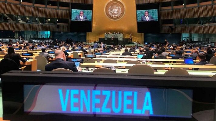Ocho estados, incluidos Venezuela, Irán y Sudán, perdieron su derecho al voto en la Organización de las Naciones Unidas. Esto se debe a una deuda excesiva con la organización, anunció el martes por la noche el secretario general, Antonio Guterres, a los miembros de la Asamblea General. 
