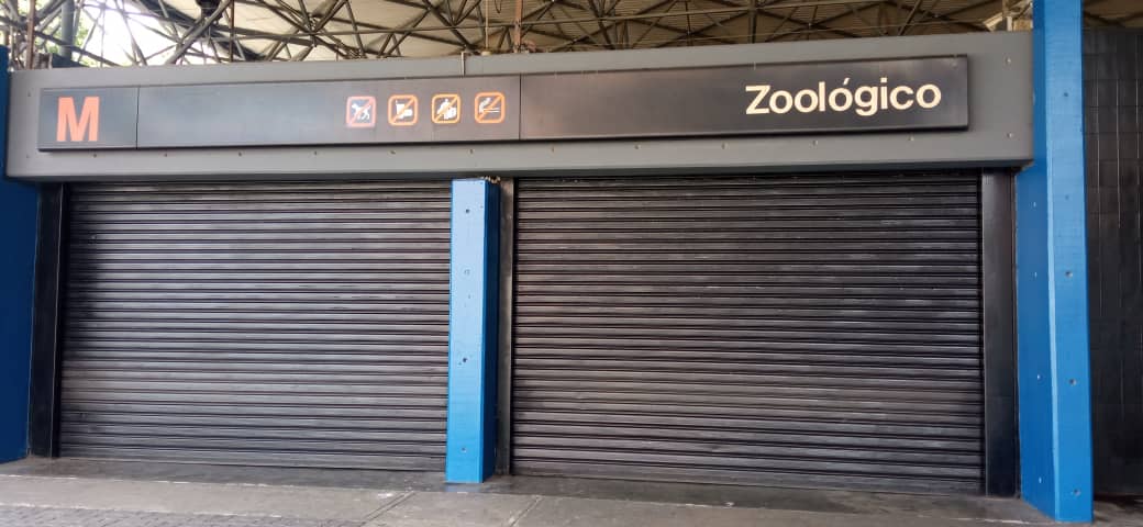 Estación Zoológico cerrada