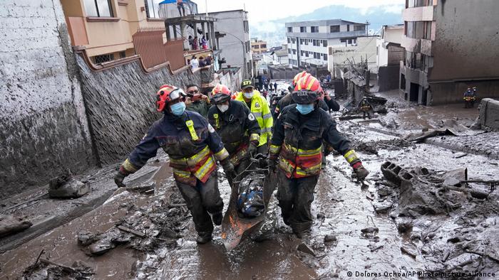Más muertos tras aluvión en Quito