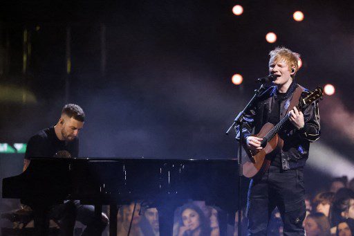 Ed Sheeran brilló en los premios Britt. Foto AFP