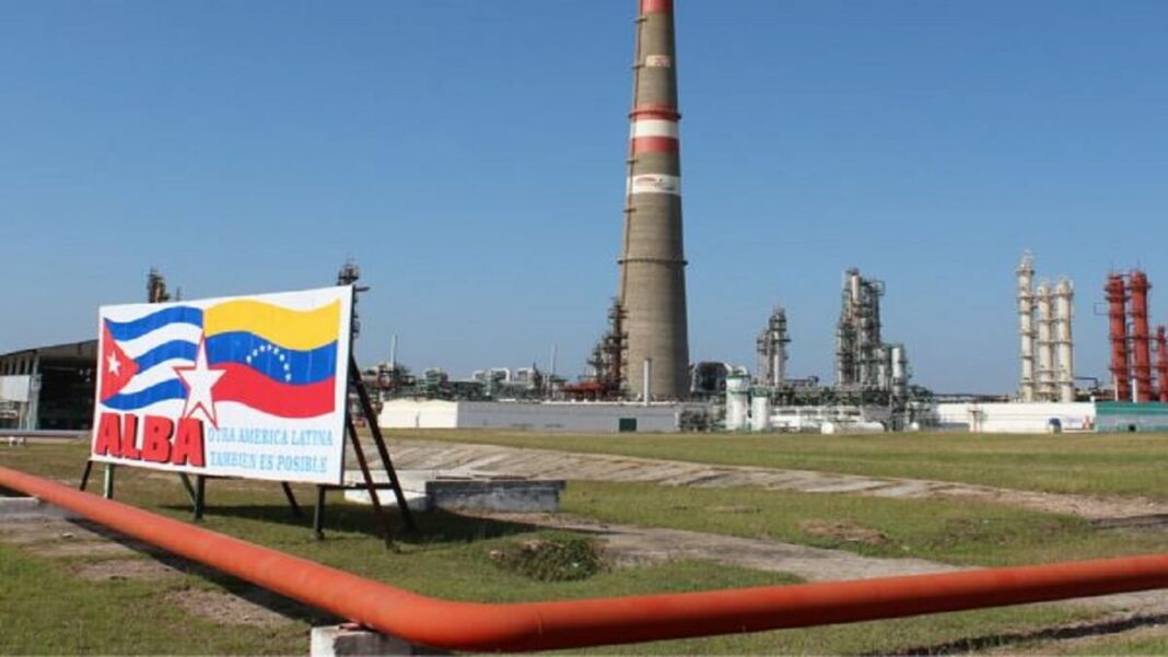 Petróleos de Venezuela (Pdvsa) se prepara para enviar un cargamento de 190.000 barriles de gasoil a Cuba, según la agencia Reuters que cita documento de la empresa.