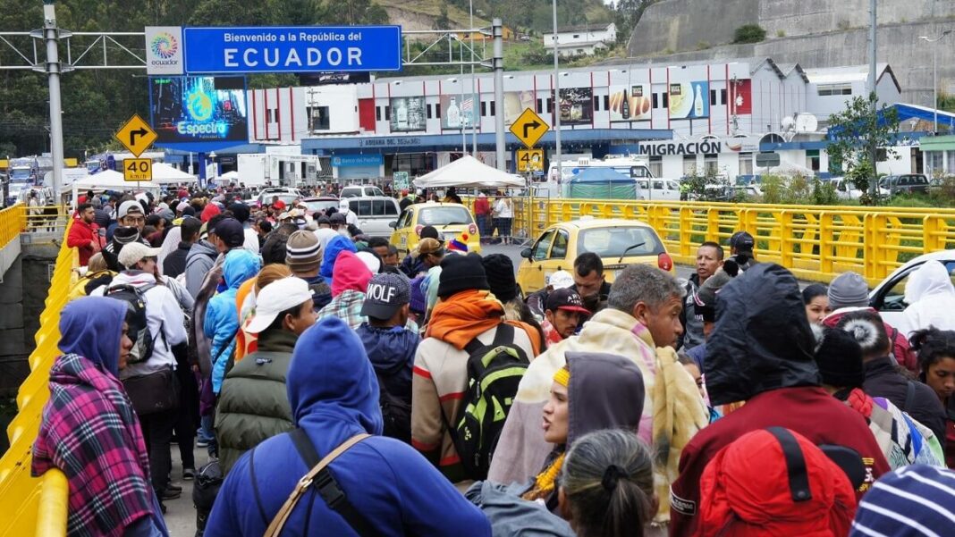 Los migrantes venezolanos toman a Ecuador como un país de paso, aunque se han quedado unos 500.000. Foto referencial