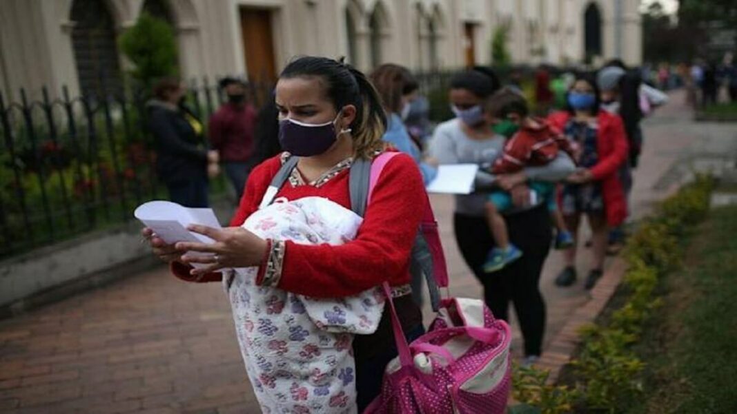 La pandemia de COVID-19 también afectó a los migrantes venezolanos en Colombia, en especial a las mujeres. Foto referencial