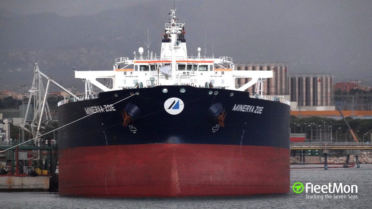La embarcación llegó el viernes y espera cargar 650:000 barriles de crudo para la empresa Eni. Foto referencial