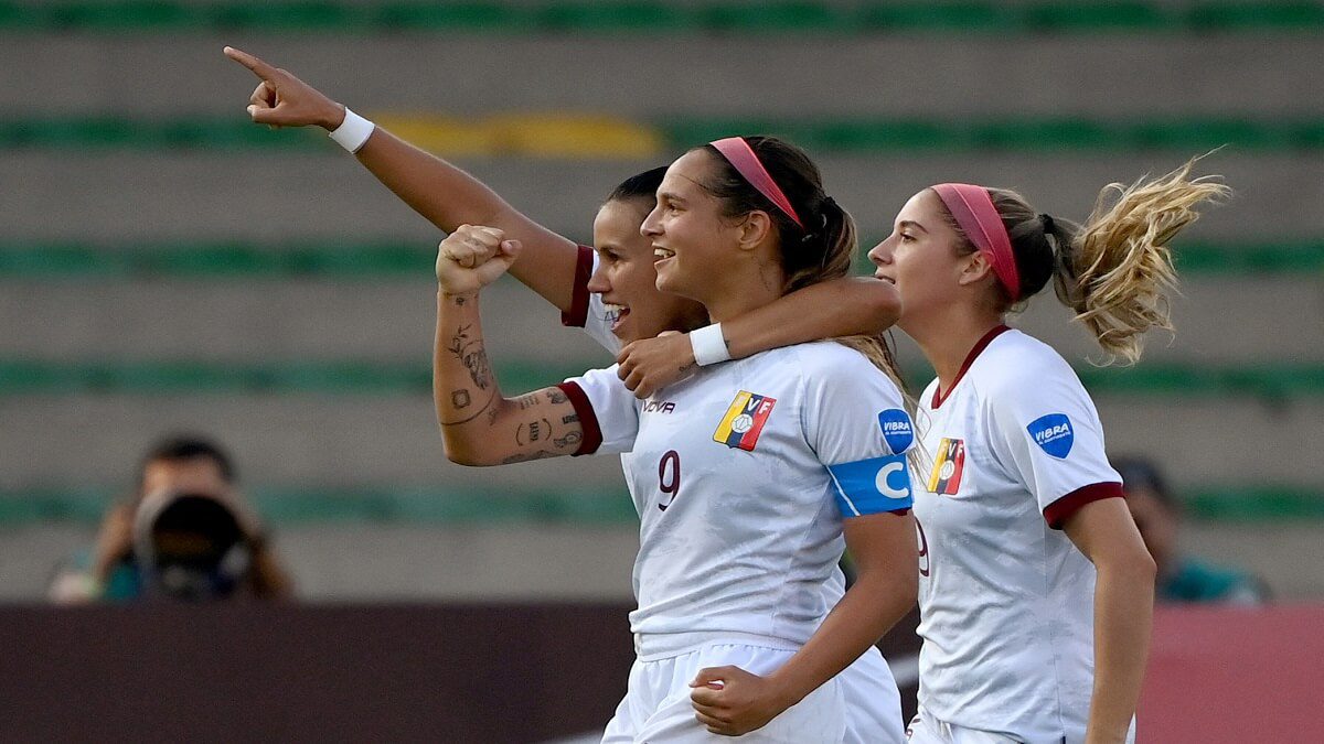Deyna Castellanos fue la estrella del partido contra Uruguay. Foto AFP