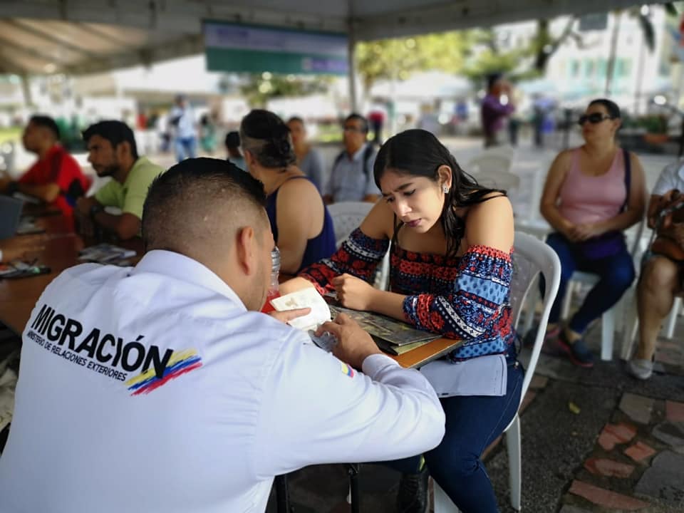 Venezolanos visibles en Colombia; migración rendirá cuentas