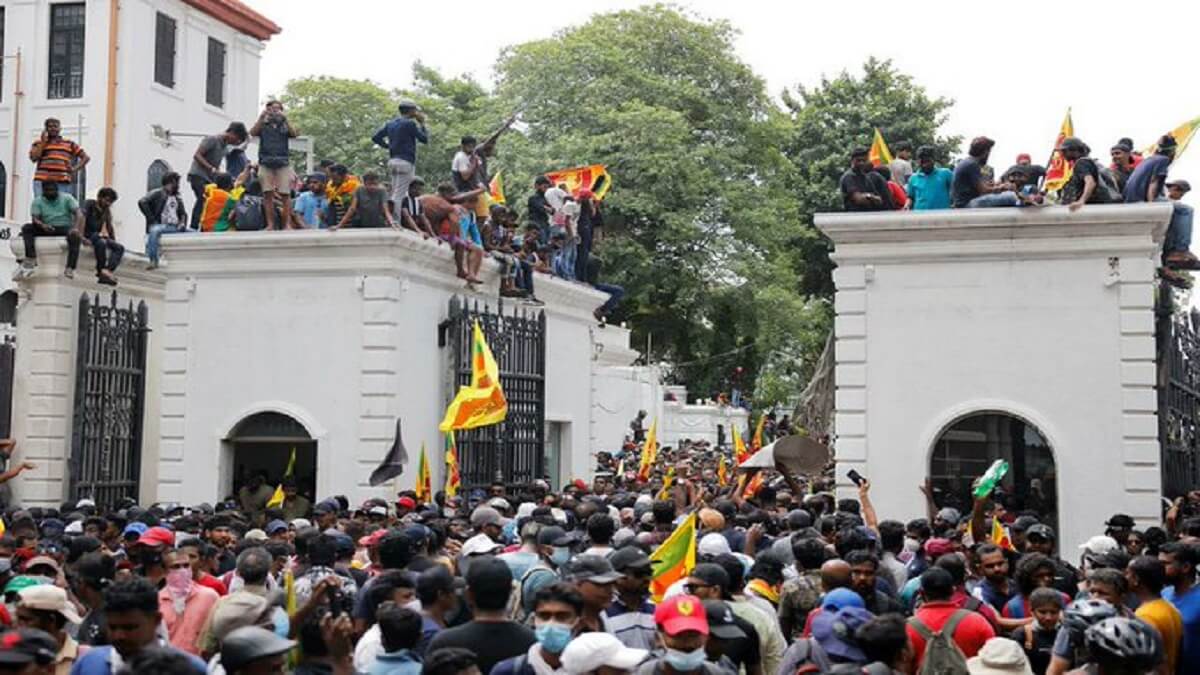Los manifestantes se niegan a abandonar la casa presidencial hasta que Gotabaya Rajapaksa salga efectivamente del poder. Foto cortesía