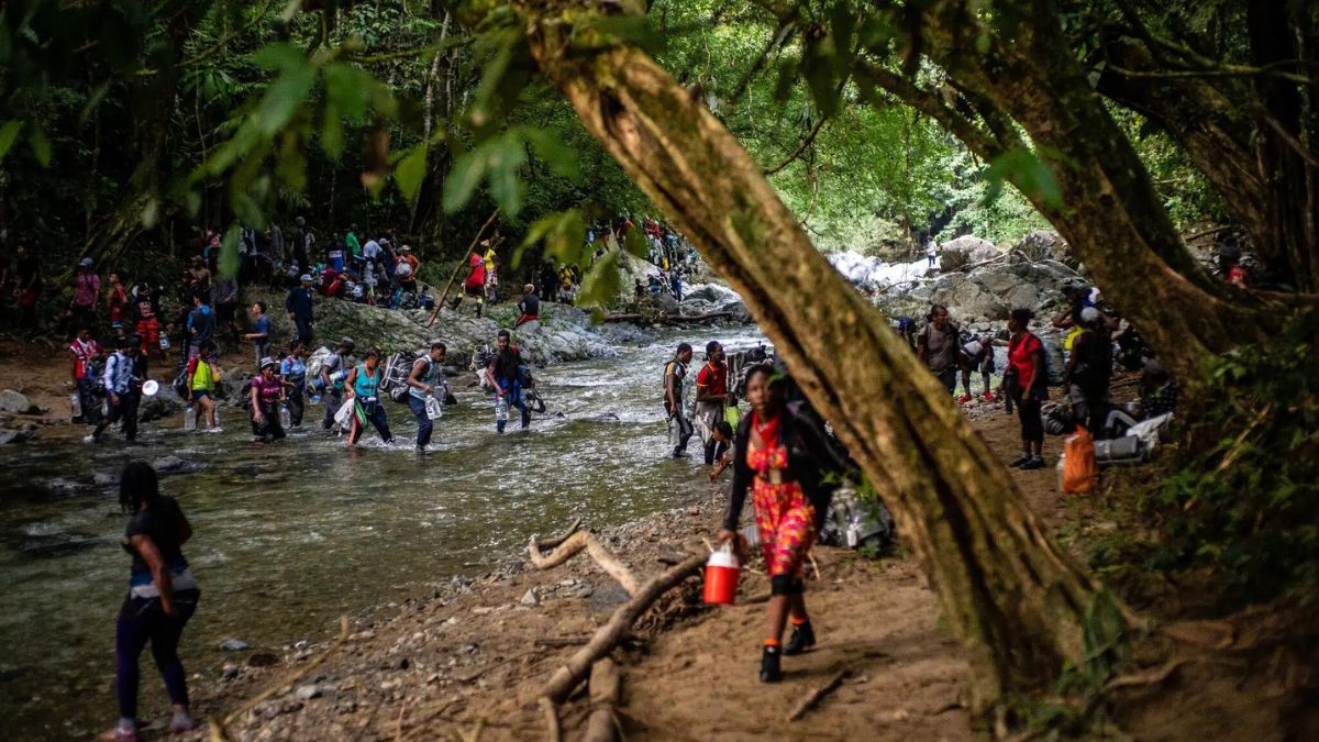 Migrantes venezolanos son estafados, engañaos y abandonados en Darién.