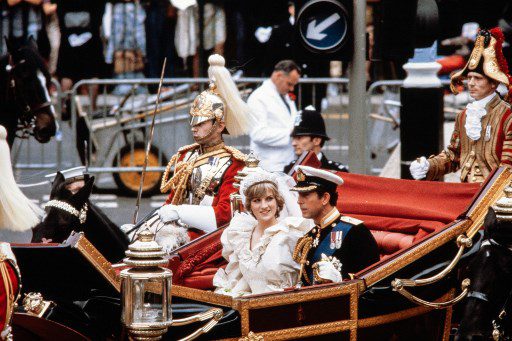 Lady Diana llegando al Palacio real el día de su boda en 1981. Foto AFP