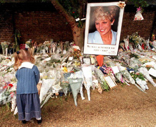  La muerte de Diana movió los cimientos de la monarquía. Foto AFP