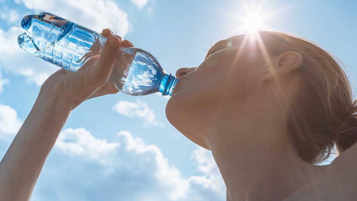 Beber agua es vital para la salud y el buen funcionamiento del organismo